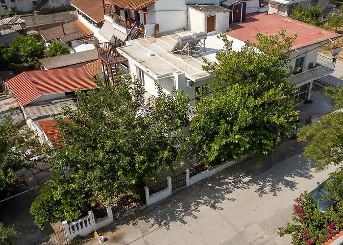 The Whitehouse * Agia Triada (Thessaloniki)